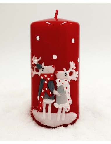 Średnia świeca świąteczna M czerwona RENIFERY w szalikach 14x7 cm